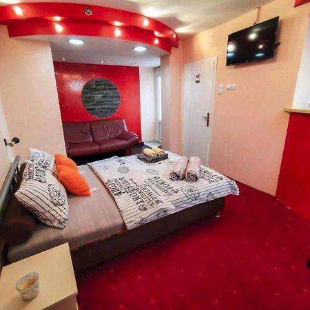 S. A. L. Prenociste Apartment Zrenjanin Bagian luar foto