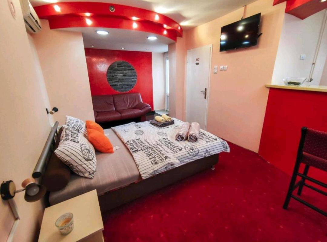 S. A. L. Prenociste Apartment Zrenjanin Bagian luar foto